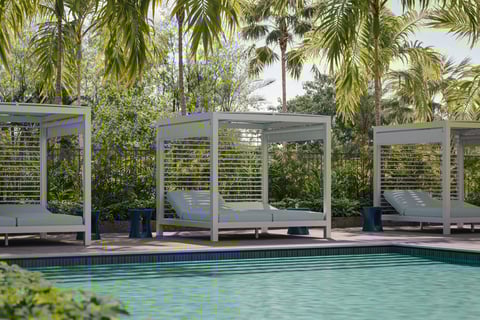 Tropitone_Haven_Daybed_Main Angle_Horizontal (3)-1
